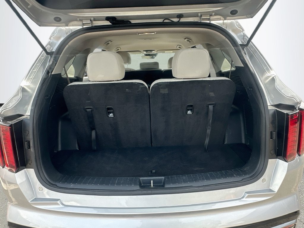 Certified 2022 Kia Sorento S FWD image 25