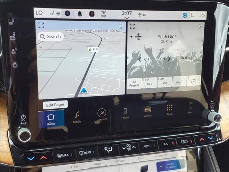 New 2024 Jeep Grand Wagoneer Series III w/ HD Trailer Tow Package image 16