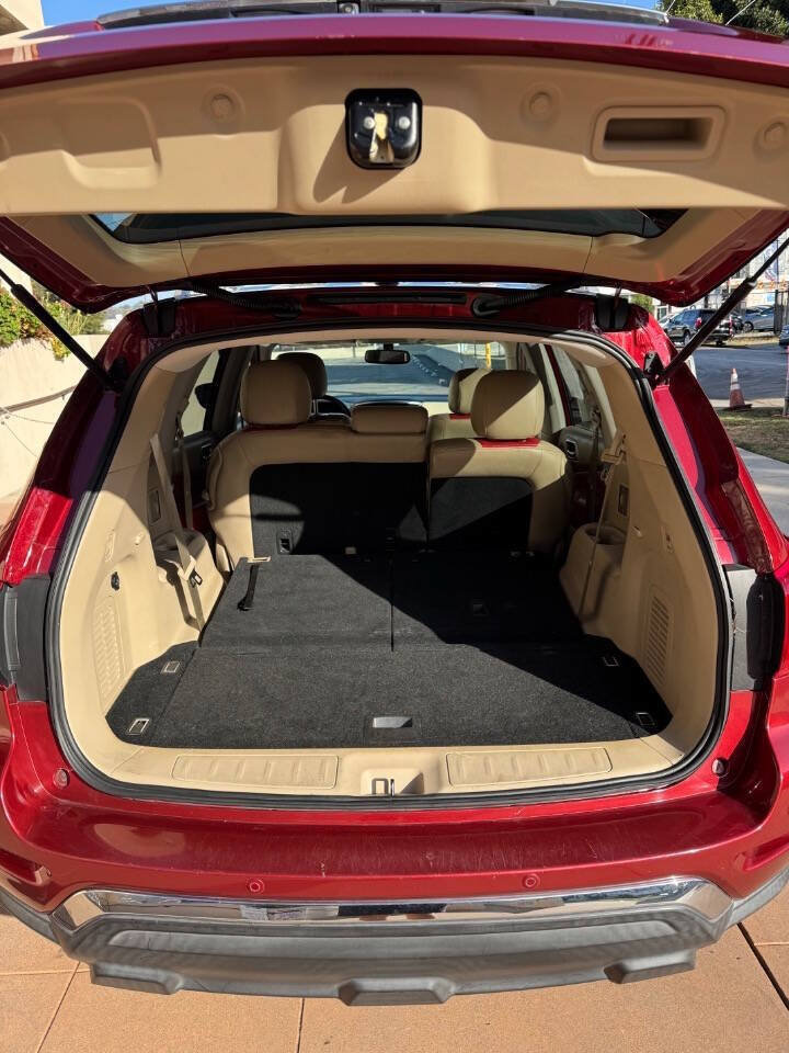 Used 2017 Nissan Pathfinder SV FWD image 24