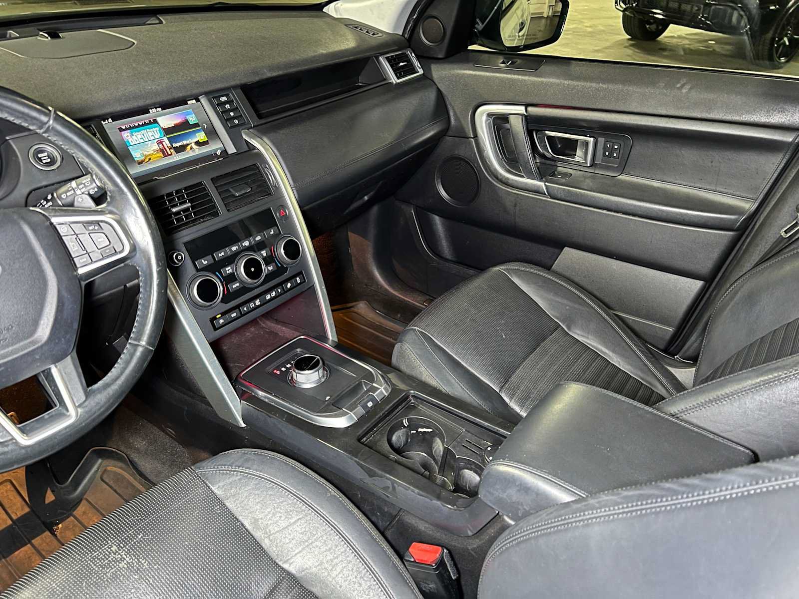 Used 2015 Land Rover Discovery Sport HSE Luxury AWD/4WD image 42