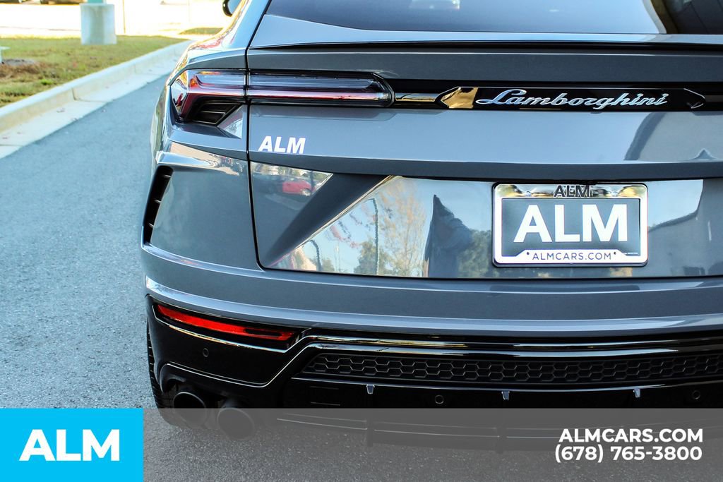 Used 2022 Lamborghini Urus image 12