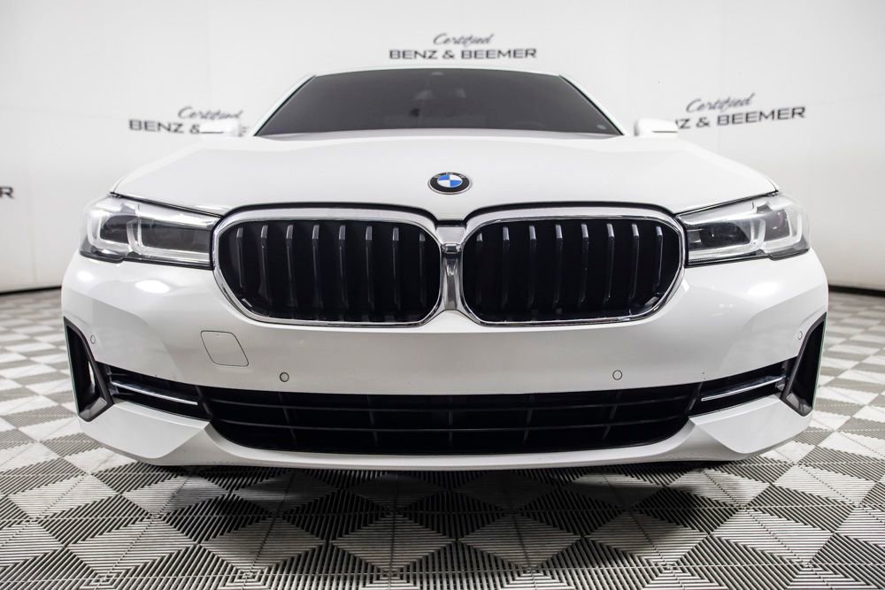 Used 2021 BMW 530e w/ Convenience Package RWD image 3