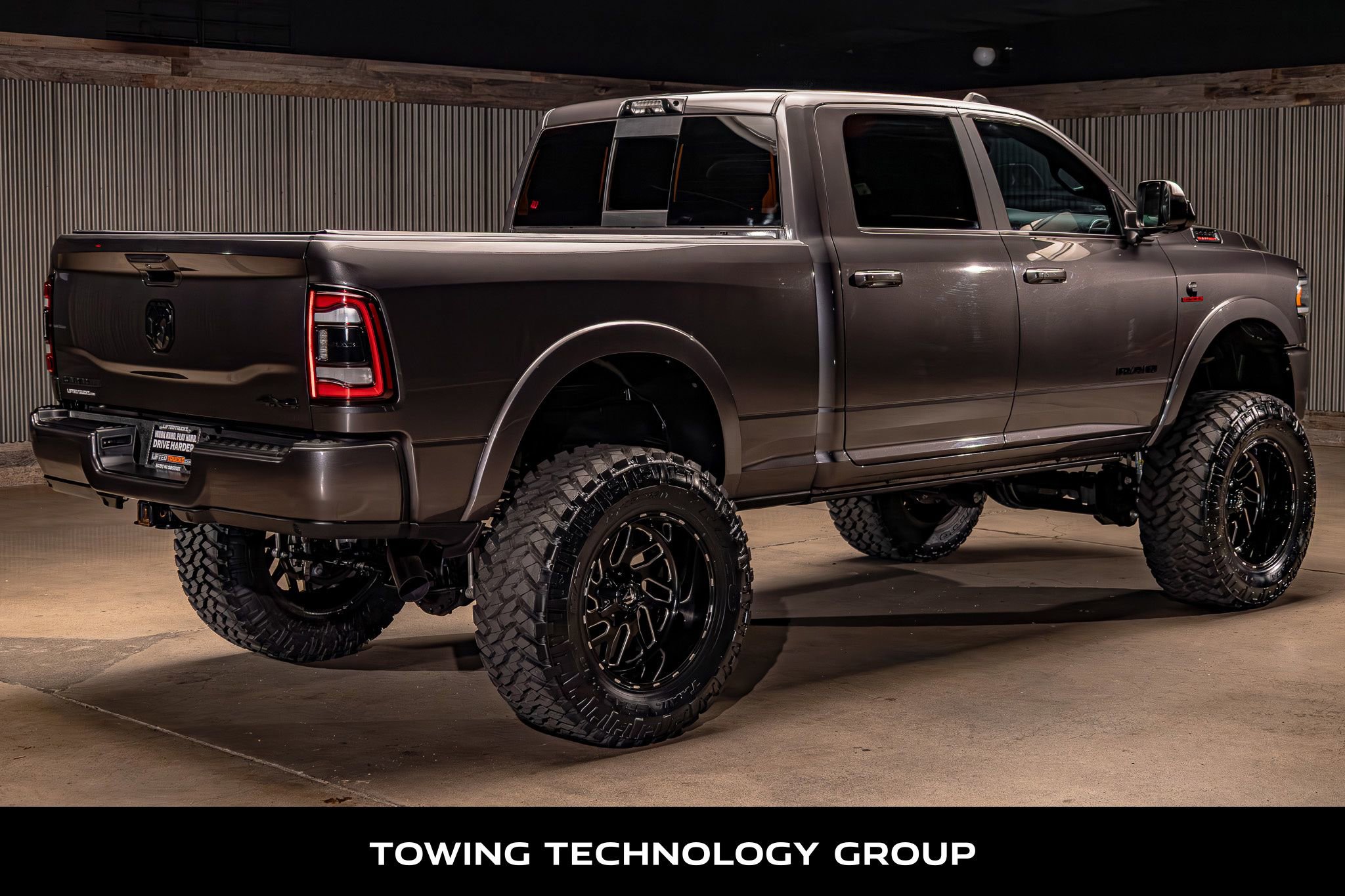 Used 2021 RAM 2500 Laramie w/ Night Edition image 9