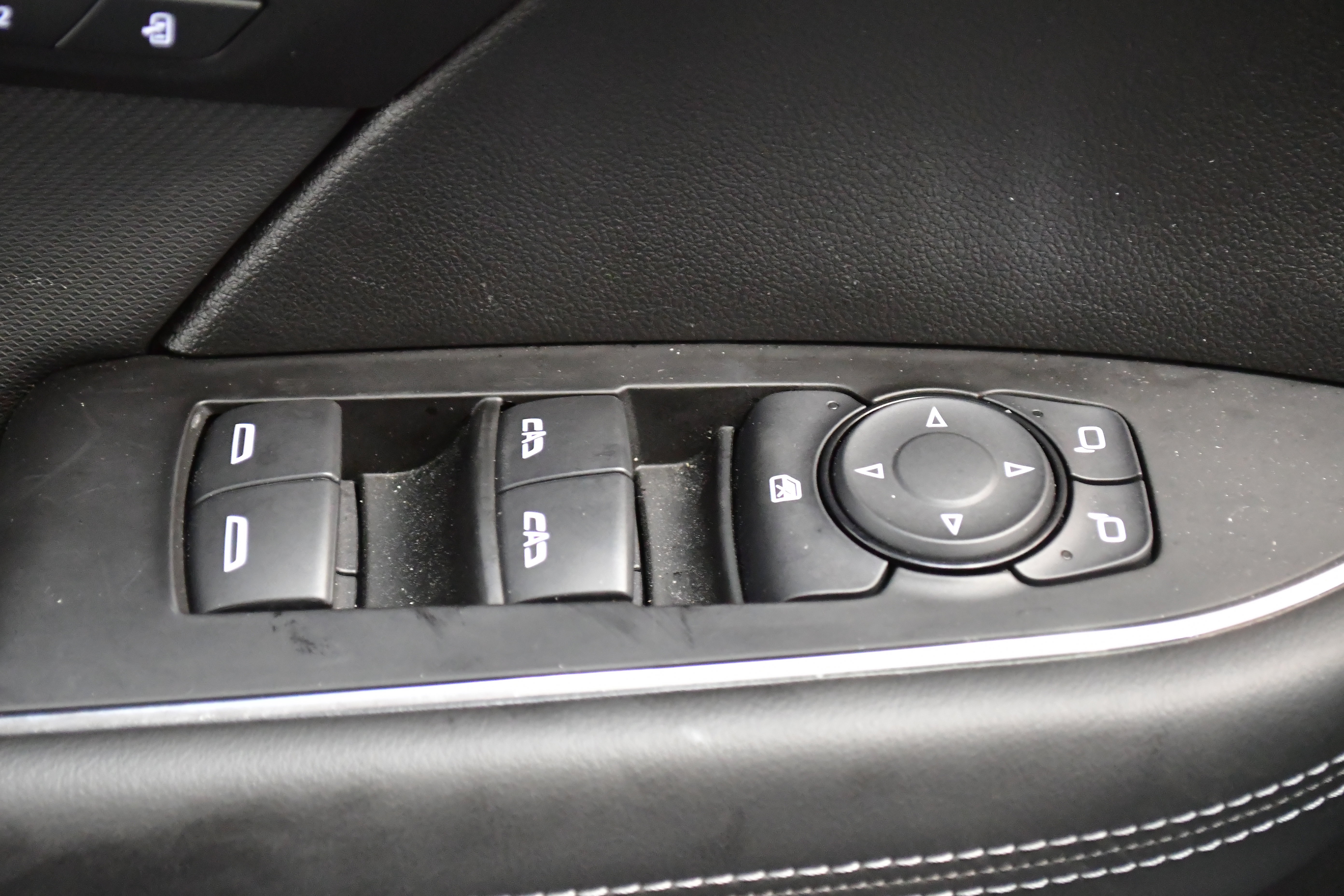 Used 2025 Buick Envision Preferred image 18