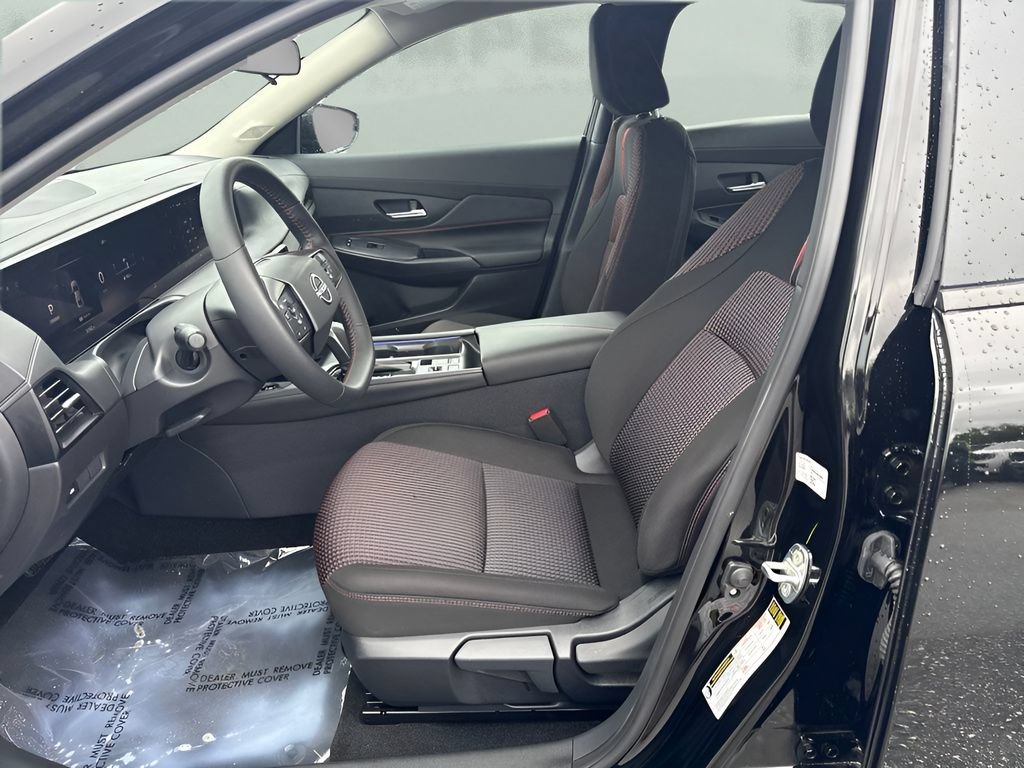 Used 2026 Nissan Sentra SR w/ Floor Mat Package FWD image 5