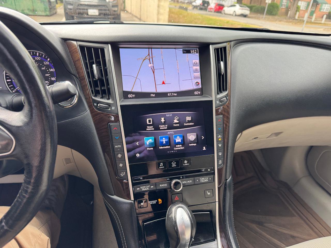 Used 2015 INFINITI Q50 Premium w/ Deluxe Touring Package AWD/4WD image 21