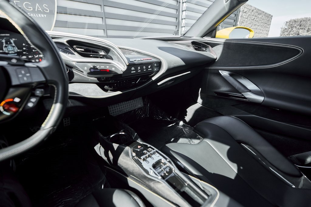 Used 2022 Ferrari SF90 Stradale image 61