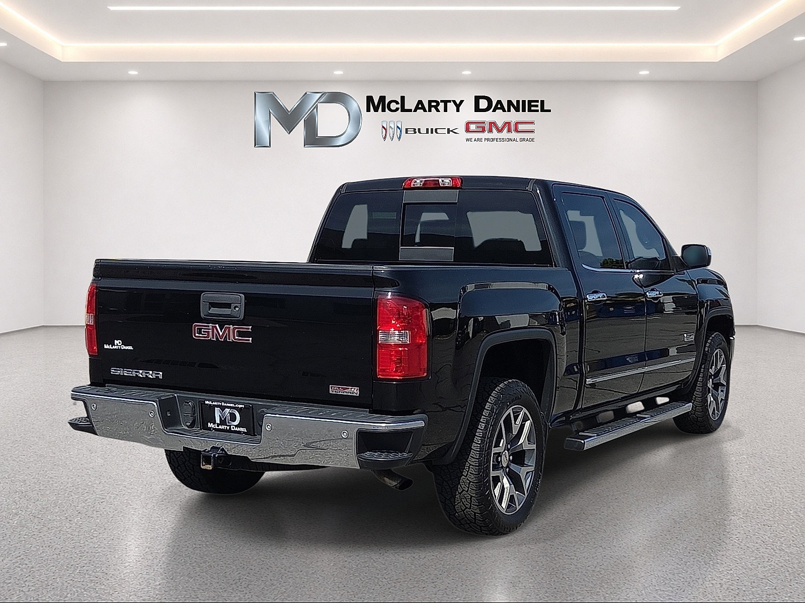 Certified 2014 GMC Sierra 1500 SLT w/ All-Terrain Package AWD/4WD image 14