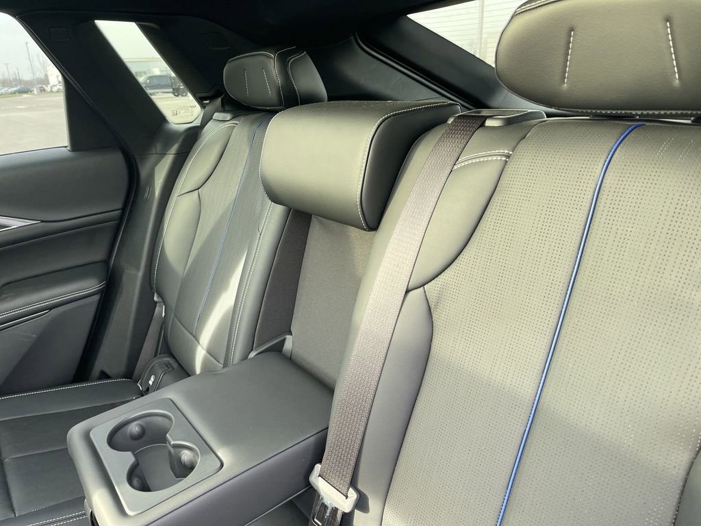 Certified 2024 Cadillac Lyriq Luxury AWD/4WD image 37