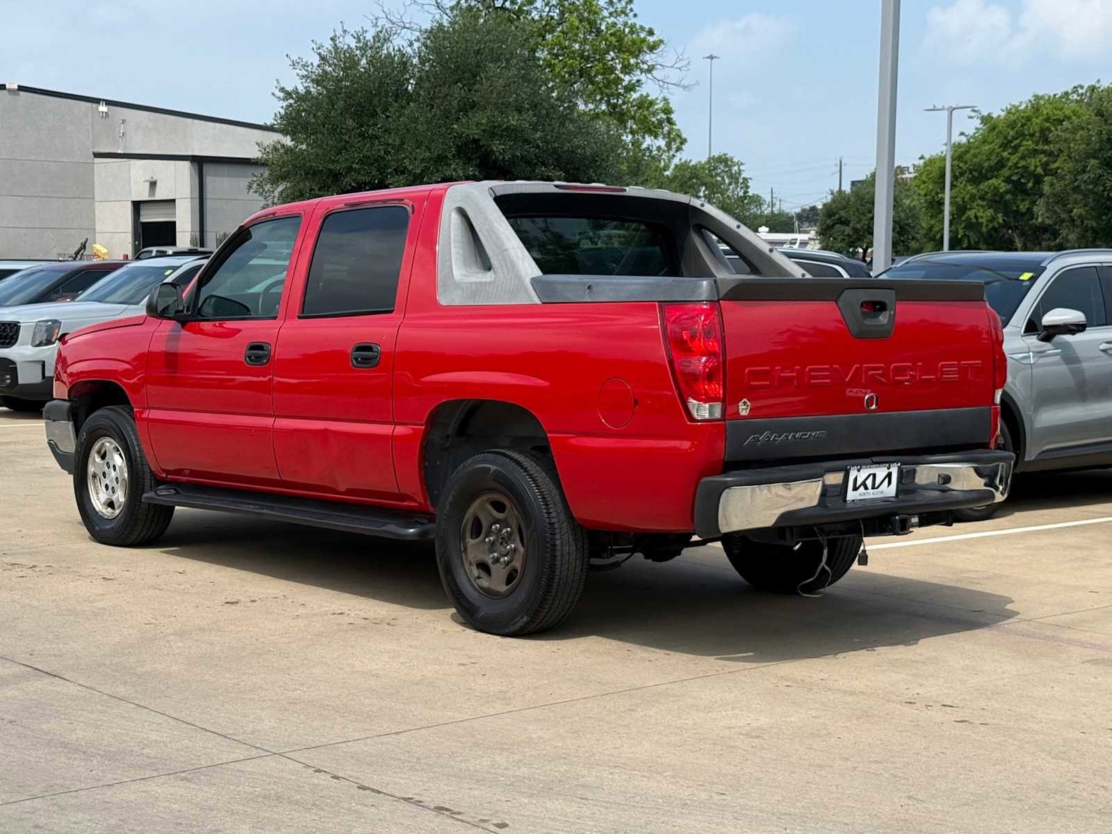 Used 2003 Chevrolet Avalanche 2WD image 6