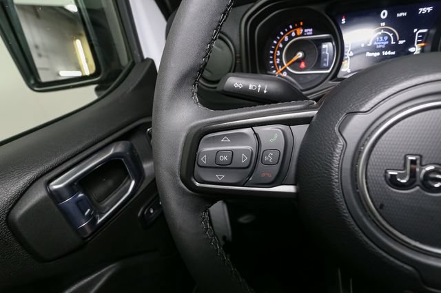 Used 2026 Jeep Gladiator Mojave AWD/4WD image 29