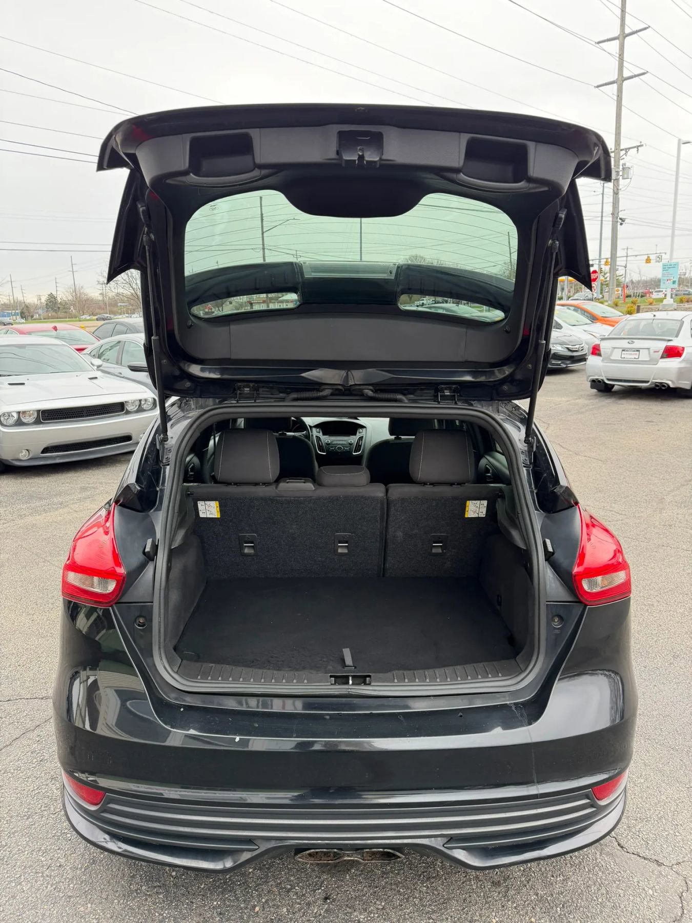 Used 2017 Ford Focus ST image 35