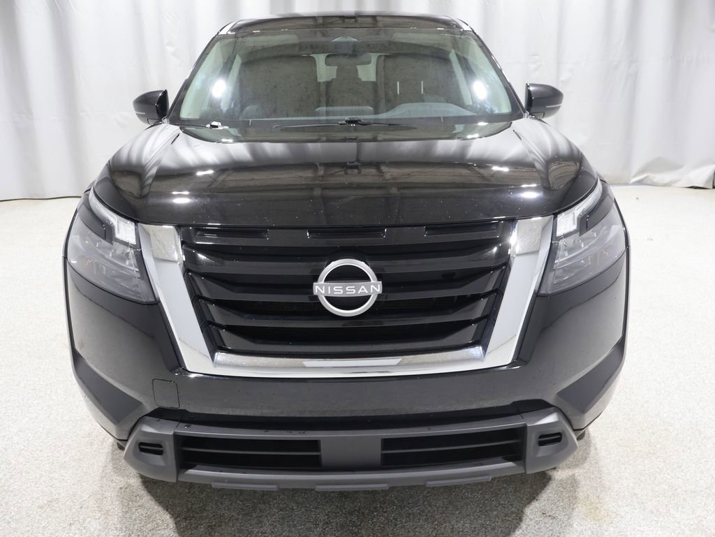 Used 2024 Nissan Pathfinder S AWD/4WD image 8