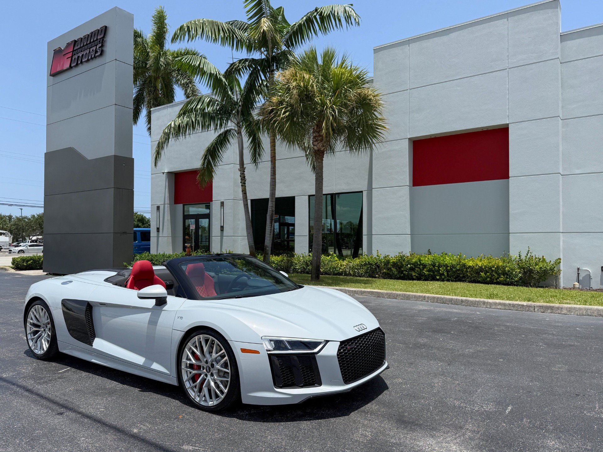 Used 2018 Audi R8 V10 w/ Carbon Exterior Package