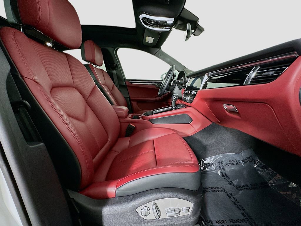 Used 2023 Porsche Macan S image 30