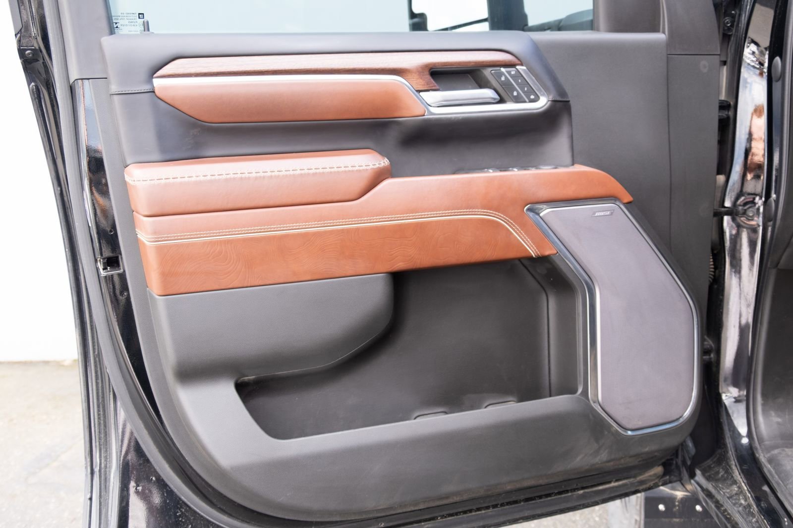 Used 2024 GMC Sierra 3500 Denali Ultimate AWD/4WD image 12