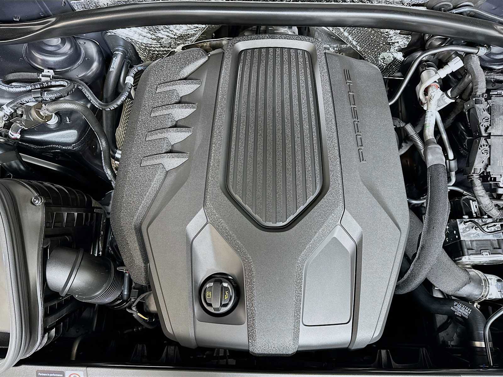 New 2026 Porsche Macan AWD/4WD image 31