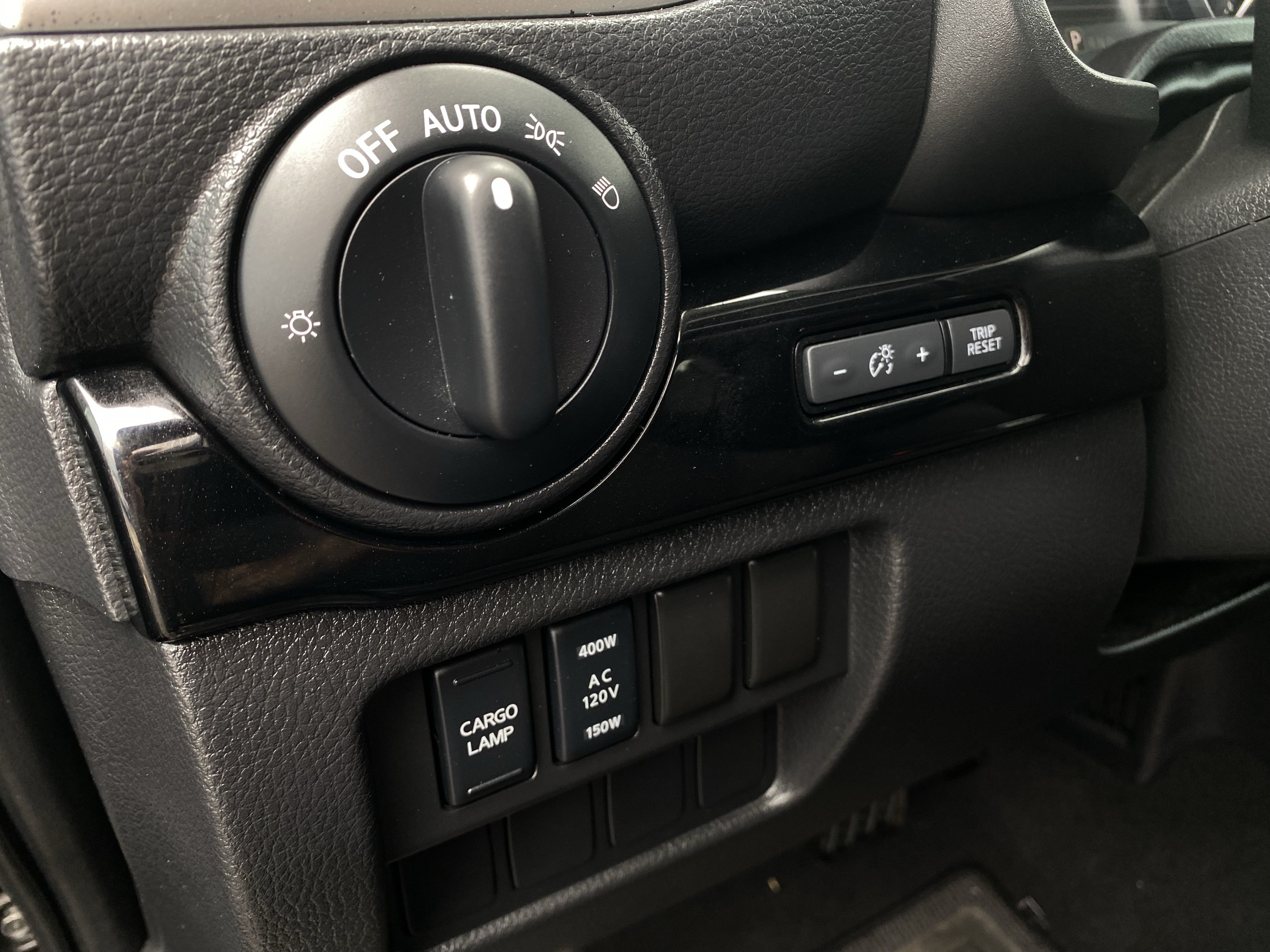 Used 2021 Nissan Titan SV w/ SV Convenience Package RWD image 20