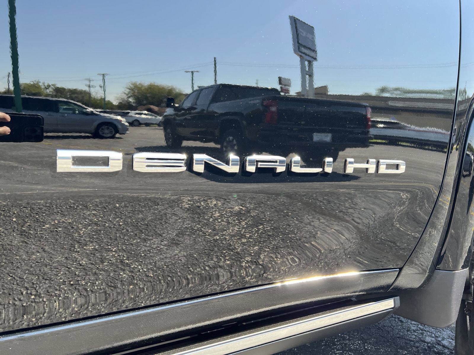 New 2026 GMC Sierra 2500 Denali w/ Denali Reserve Package image 3