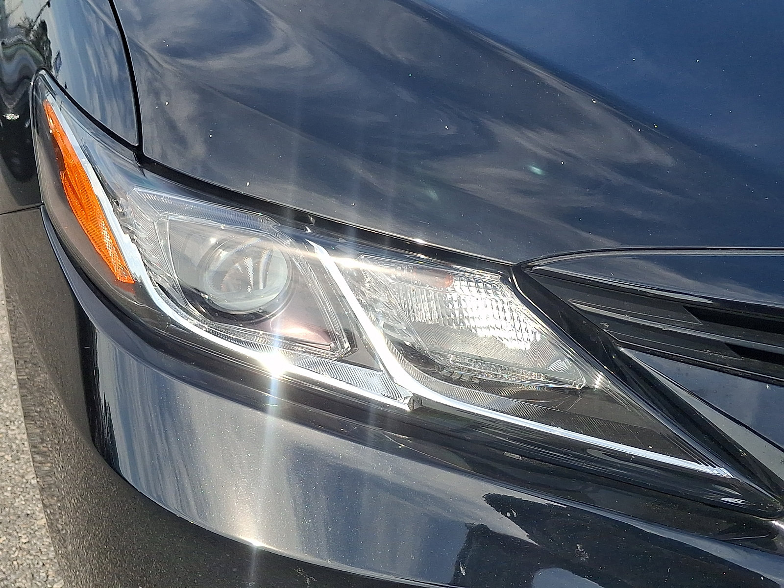 Used 2021 Toyota Camry LE FWD image 9