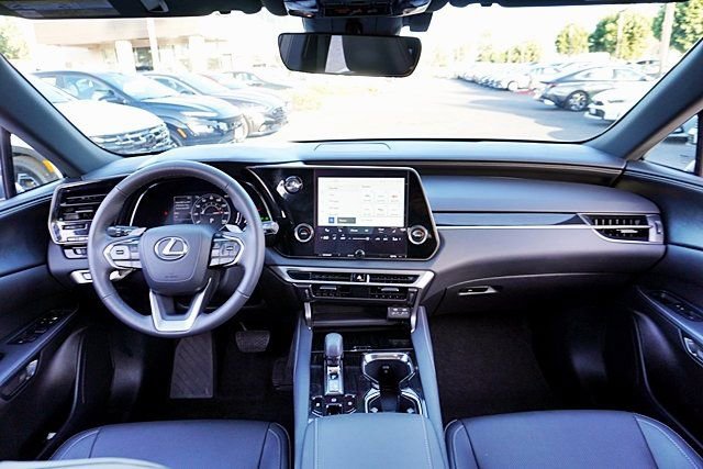 Used 2024 Lexus RX 350 FWD w/ Technology Package image 20