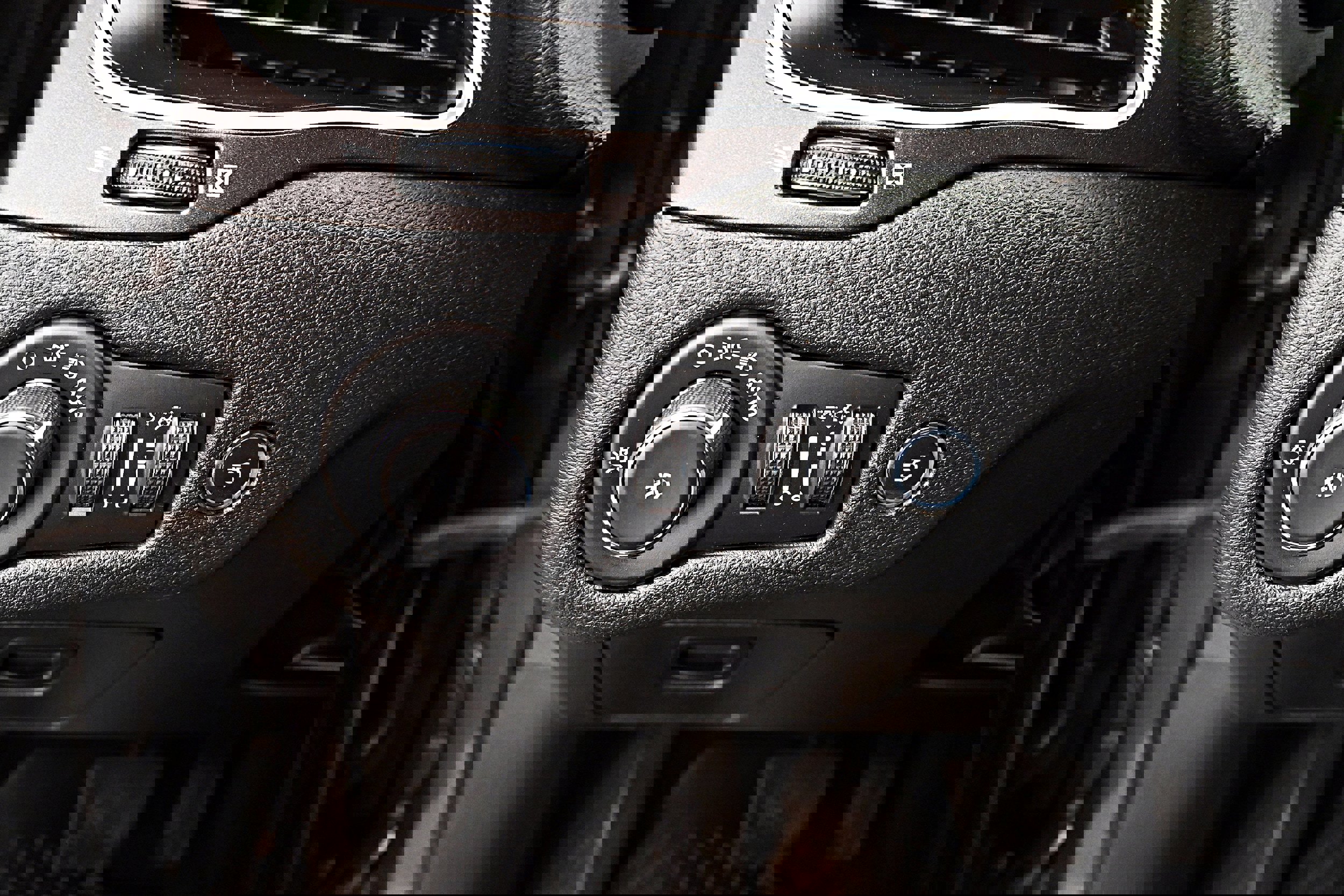 Used 2021 Jeep Cherokee Trailhawk w/ Trailer Tow Group image 9