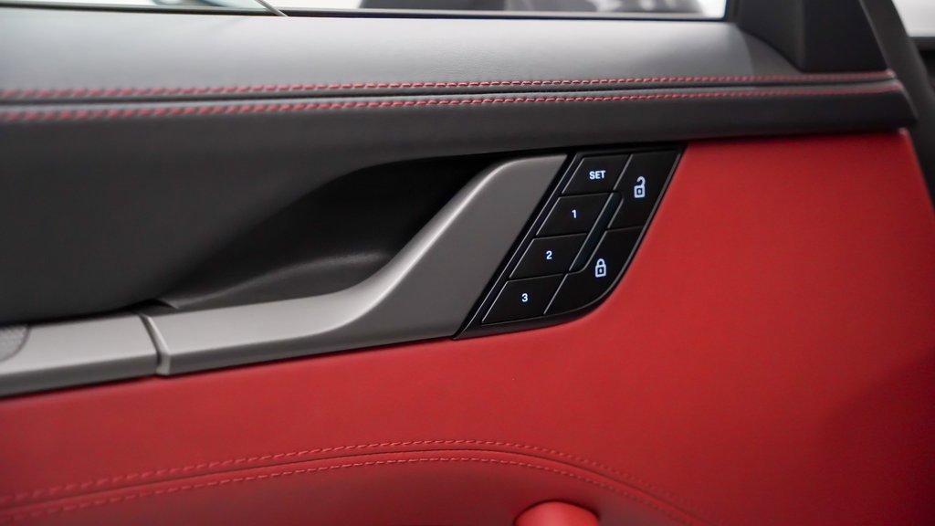 New 2025 Porsche 911 Carrera image 18