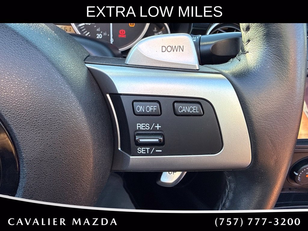 Used 2008 MAZDA MX-5 Miata Grand Touring w/ Premium Pkg RWD image 13