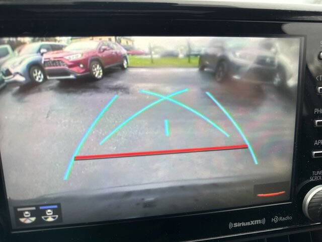 Used 2021 Toyota RAV4 XLE w/ Convenience Package image 24