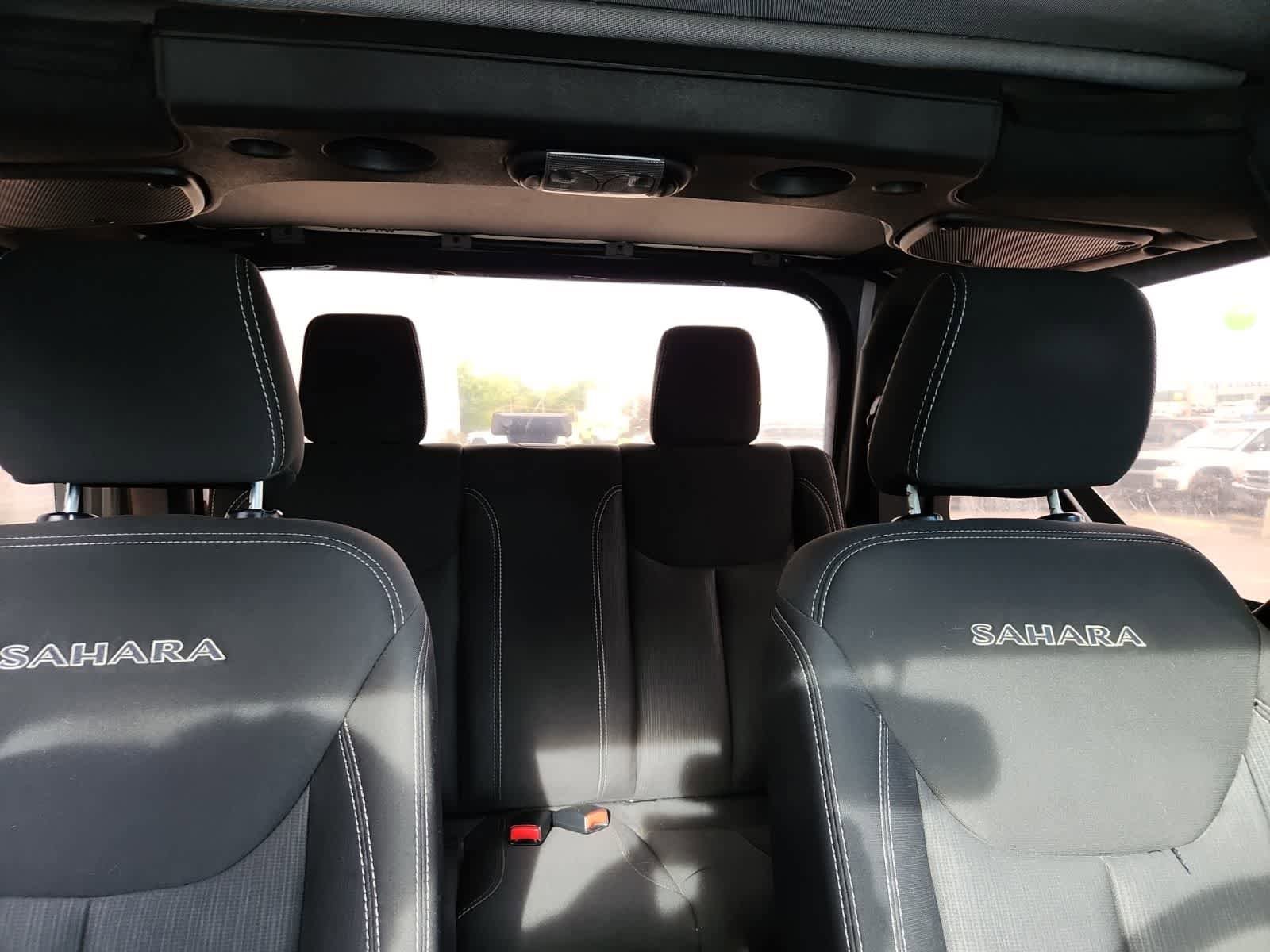 Used 2016 Jeep Wrangler Sahara w/ Connectivity Group AWD/4WD image 20