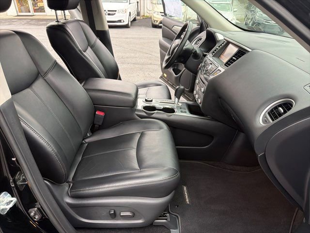 Used 2018 Nissan Pathfinder SL image 21