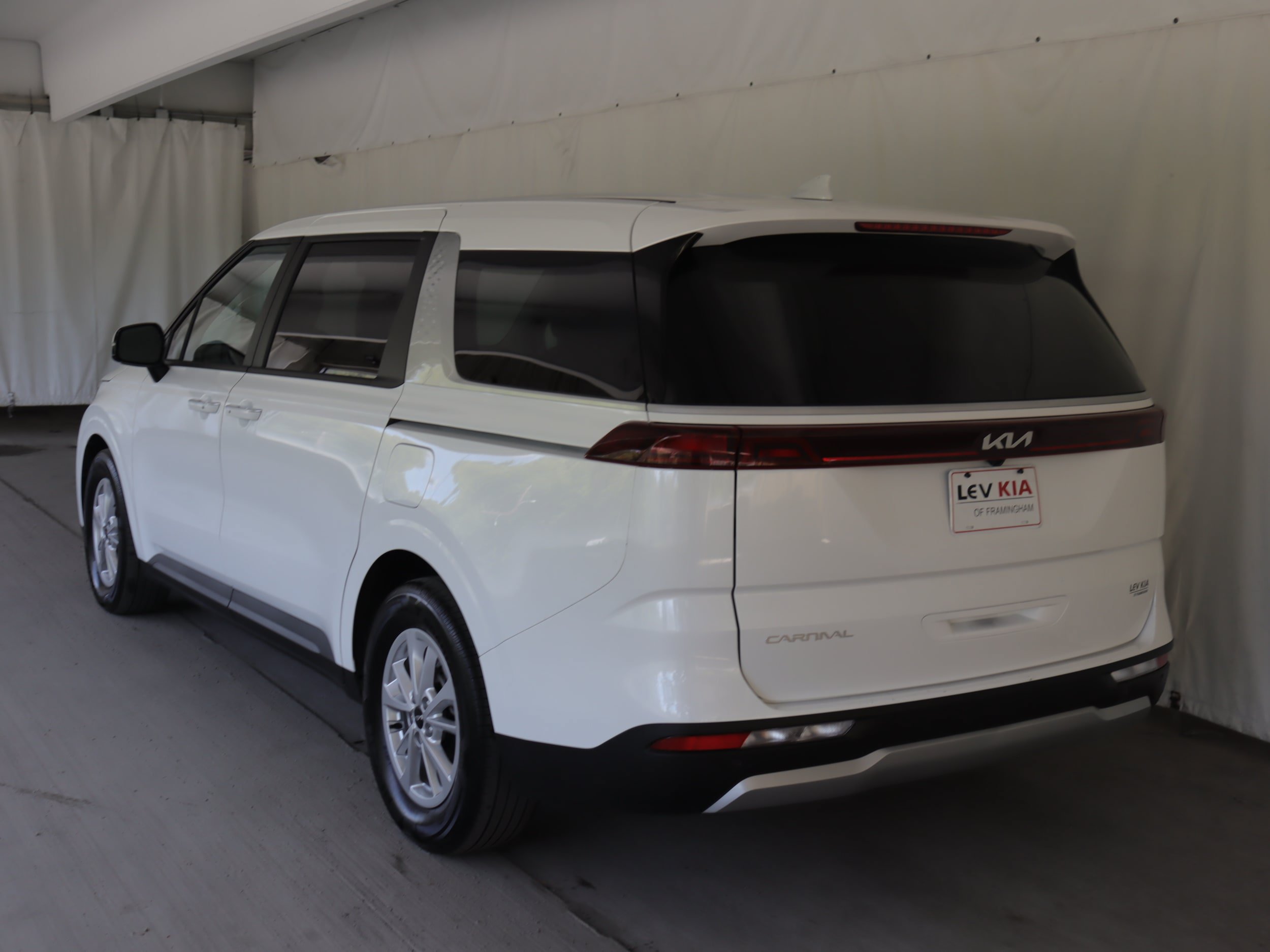 Used 2024 Kia Carnival LX FWD image 20