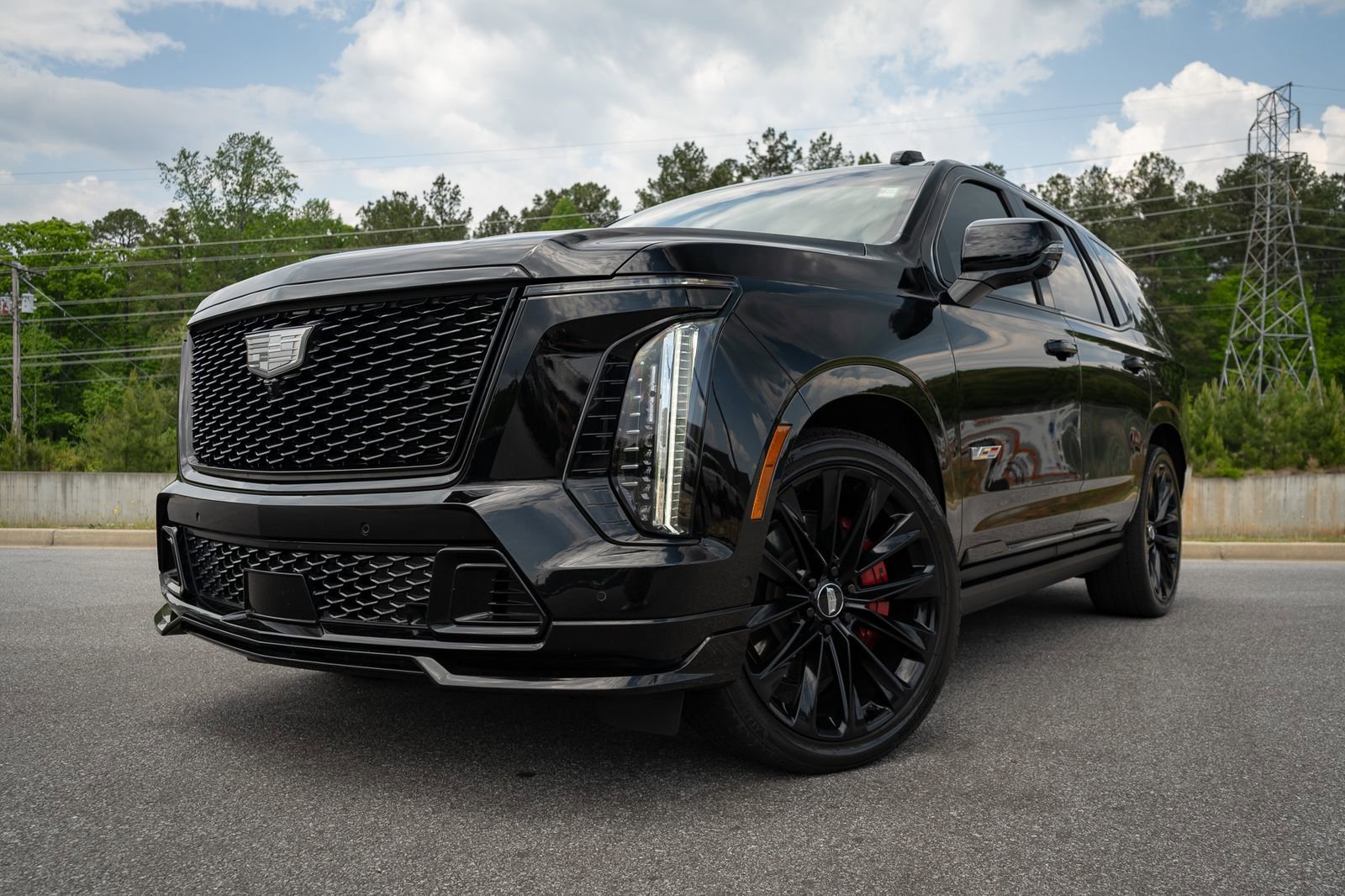 Used 2025 Cadillac Escalade V w/ LPO, ONYX Package AWD/4WD image 5