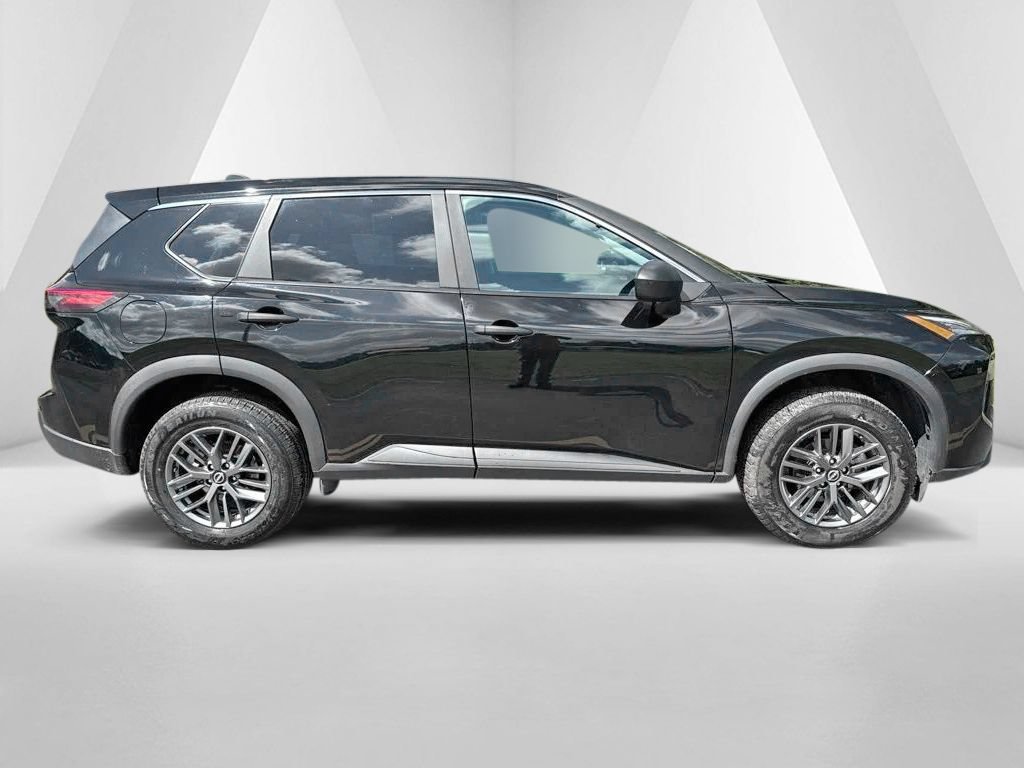 Used 2024 Nissan Rogue S FWD image 8