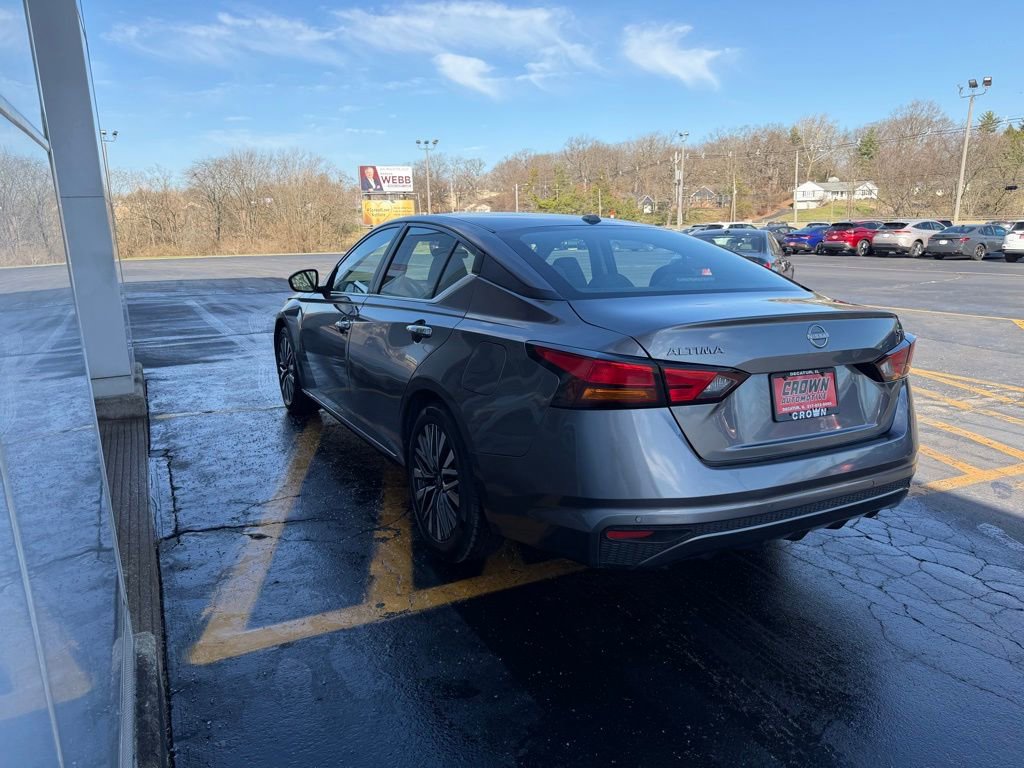 Used 2024 Nissan Altima 2.5 SV image 7
