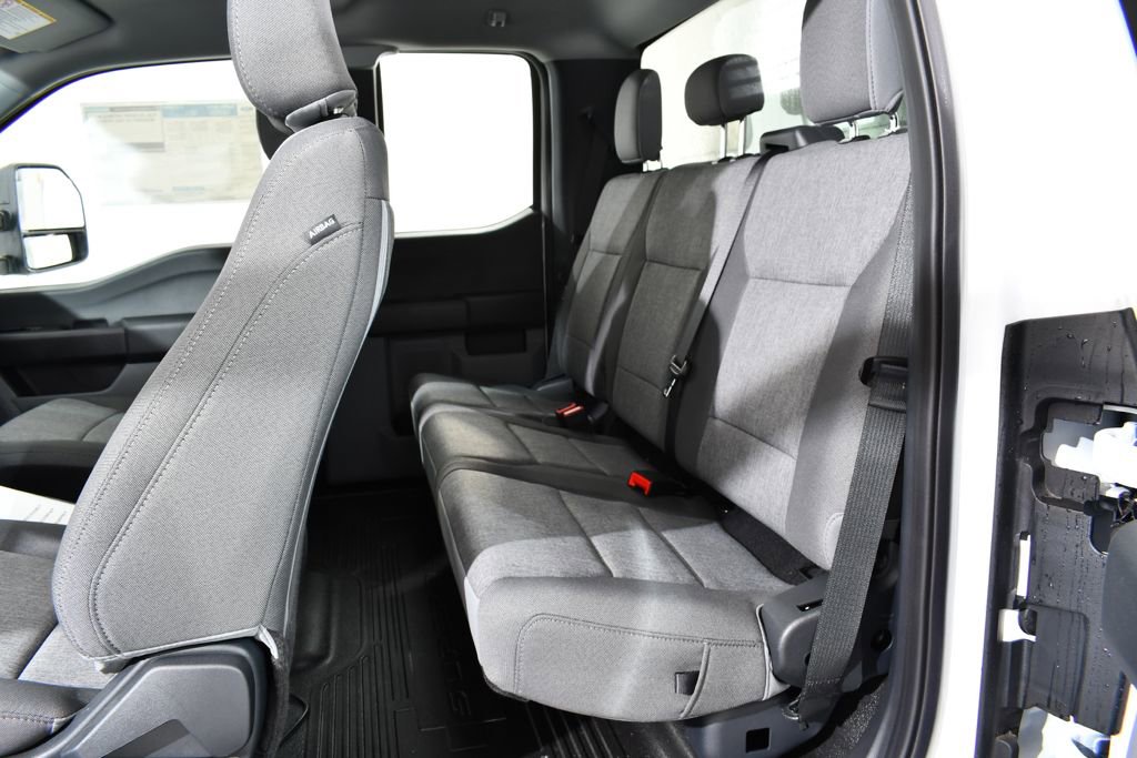 New 2025 Ford F550 4x4 SuperCab Super Duty image 16