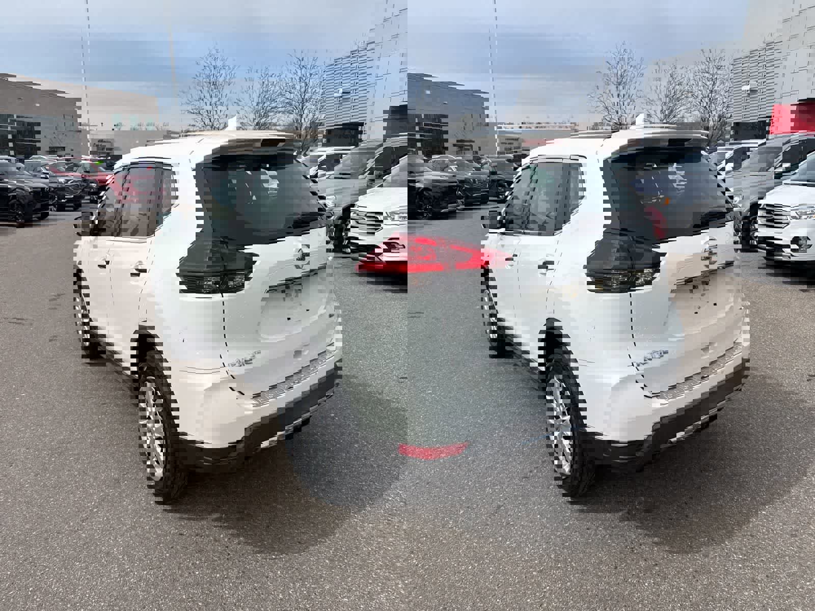 Used 2018 Nissan Rogue S image 7