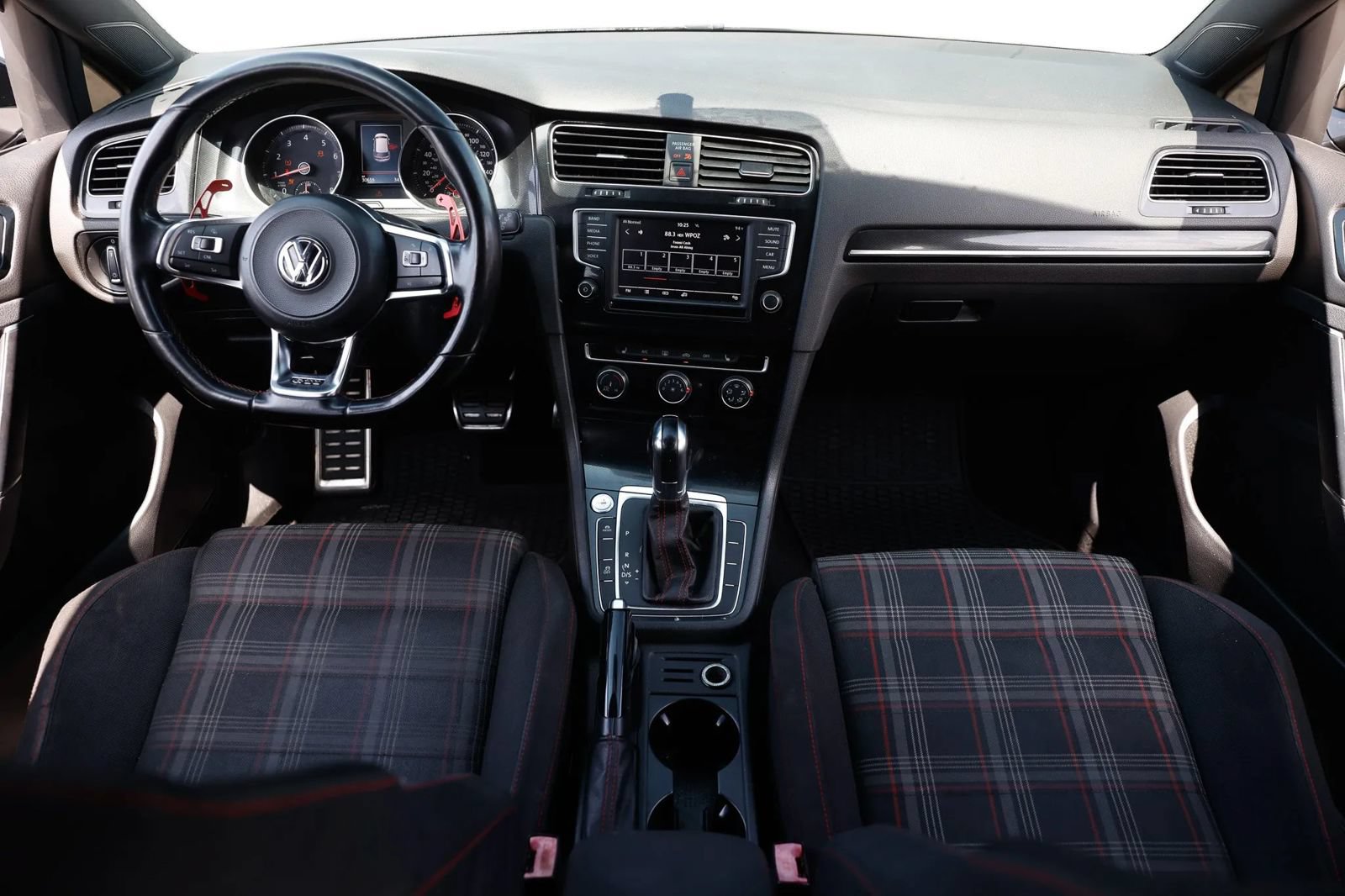 Used 2017 Volkswagen GTI Sport FWD image 12