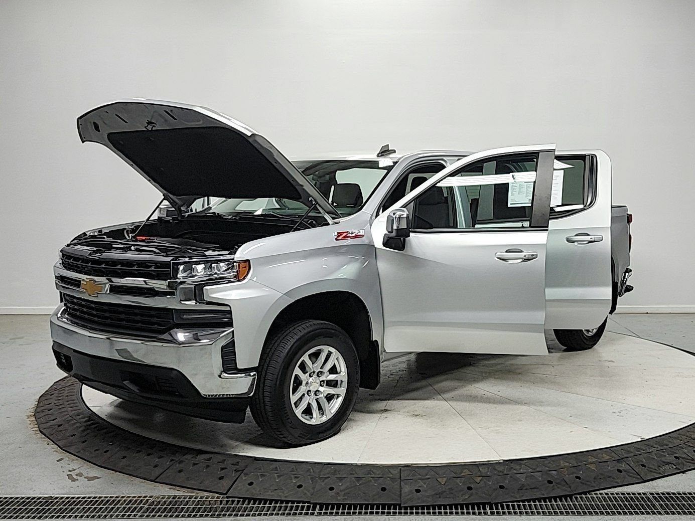 Used 2019 Chevrolet Silverado 1500 LT w/ All-Star Edition AWD/4WD image 11