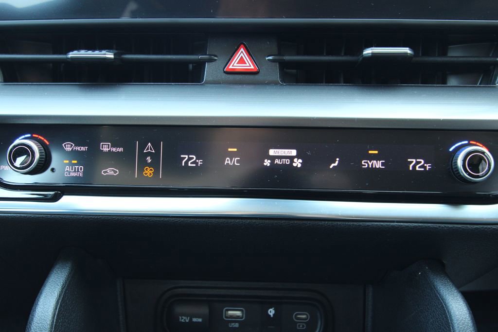 Used 2023 Kia Sportage EX image 29