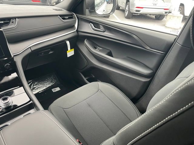 New 2025 Jeep Grand Cherokee L Laredo AWD/4WD image 35