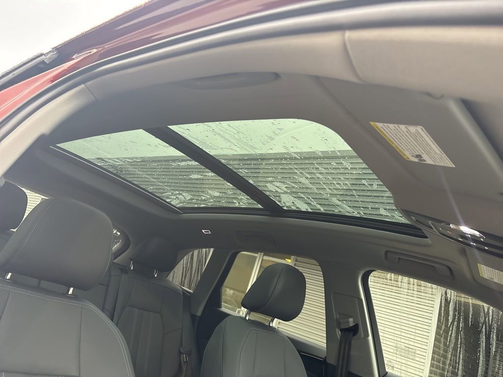 Certified 2025 Audi Q5 Premium w/ Convenience Package image 18