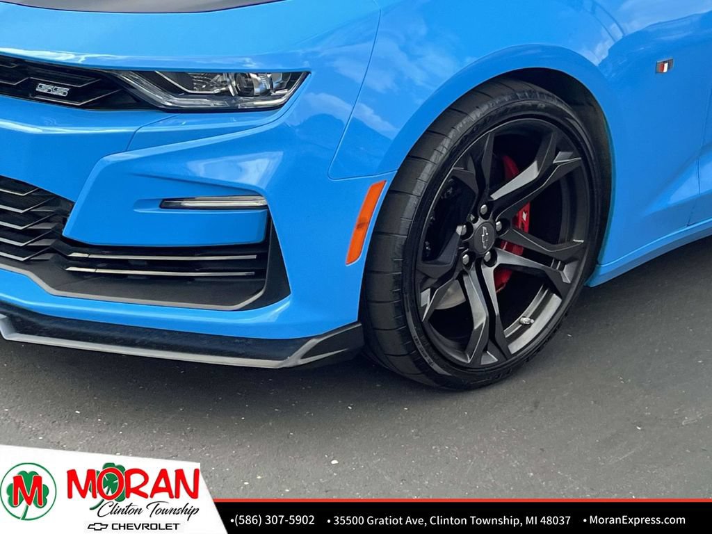 Used 2022 Chevrolet Camaro SS RWD image 9