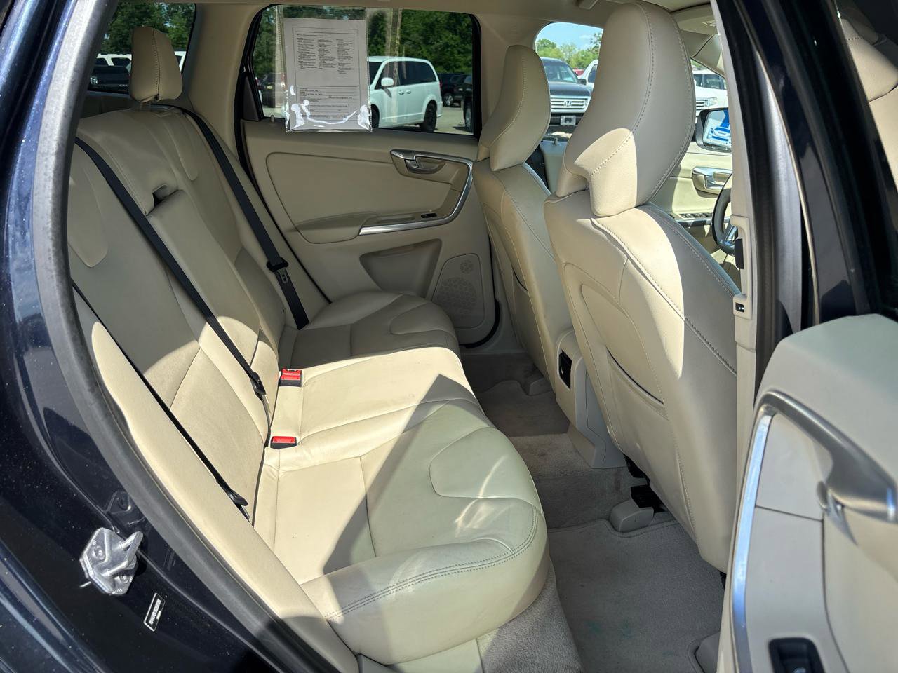 Used 2016 Volvo XC60 T5 Premier w/ Proximity Package image 23