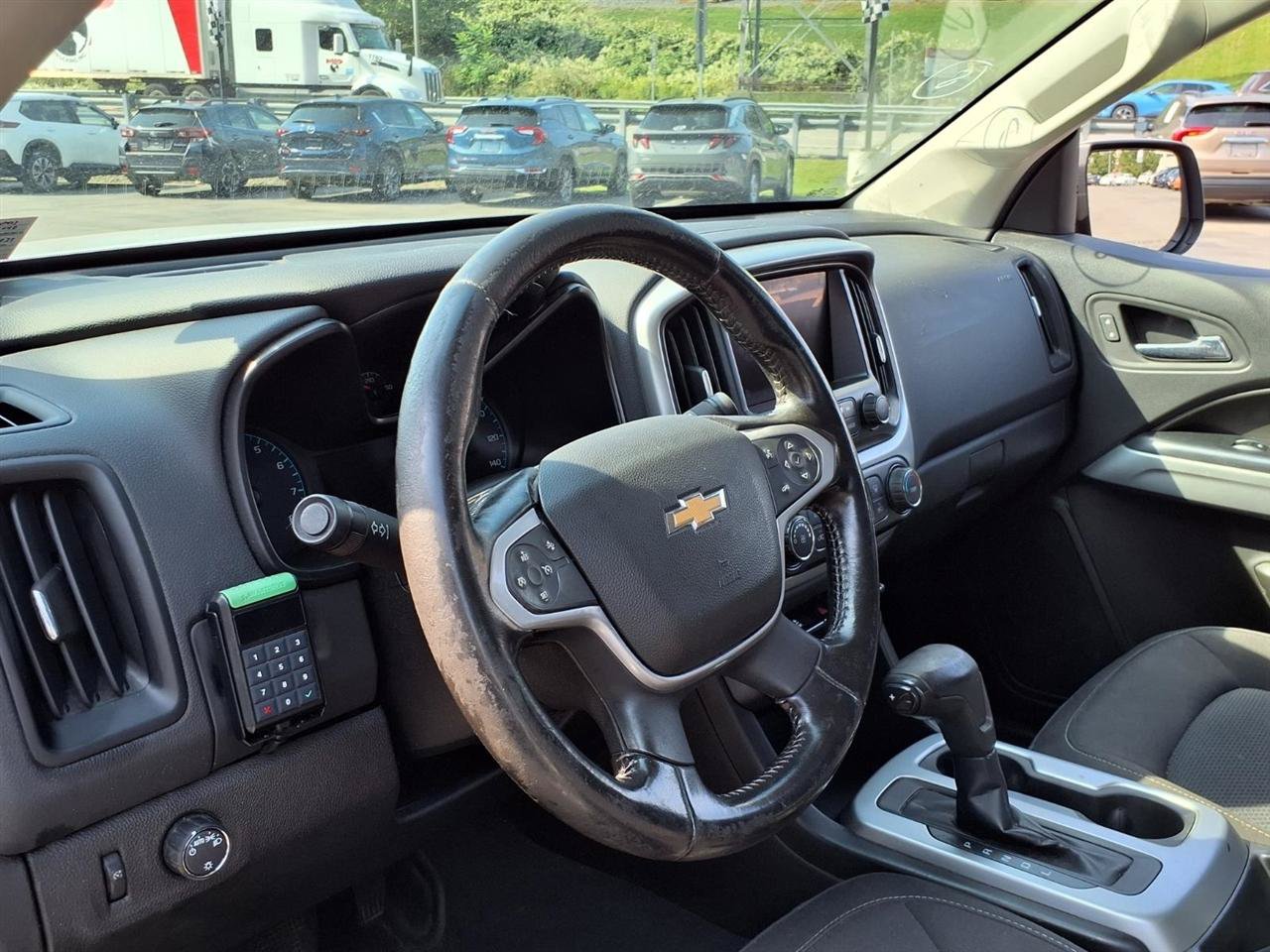 Used 2021 Chevrolet Colorado LT w/ Safety Package RWD image 6