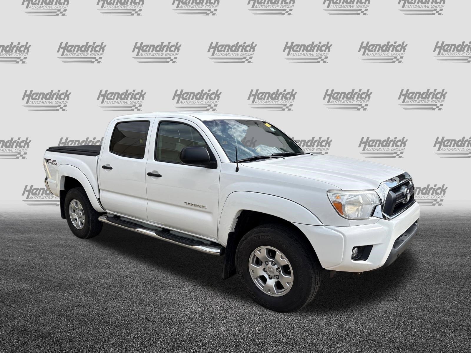 Used 2015 Toyota Tacoma 4x4 Double Cab w/ SR5 Package image 2