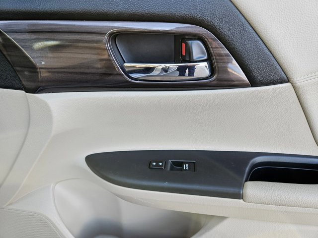 Used 2017 Honda Accord EX-L image 26