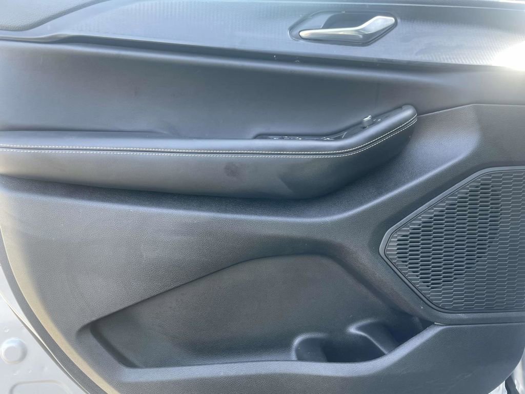 Certified 2025 Jeep Grand Cherokee Laredo X image 28