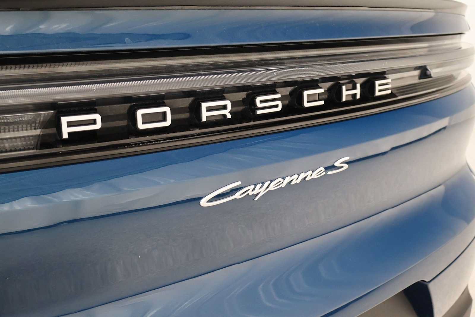 Certified 2026 Porsche Cayenne S AWD/4WD image 8