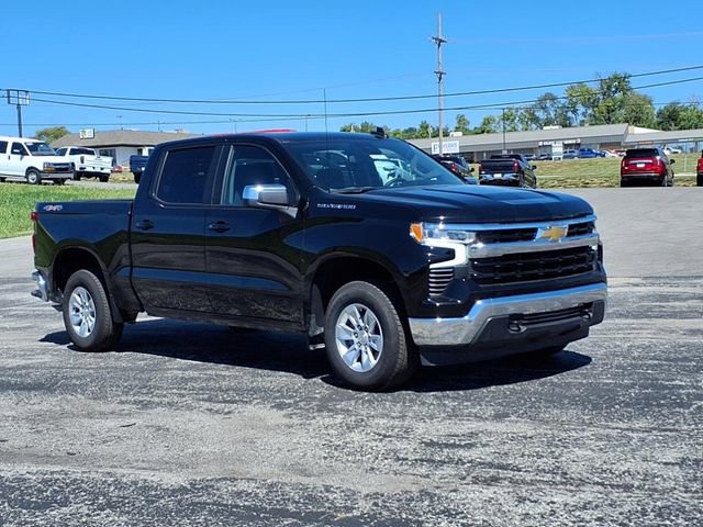 Used 2025 Chevrolet Silverado 1500 LT image 2